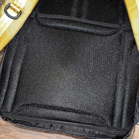 Original Penguin by Munsingwear Black Gold Backpack Travel Laptop Bag - Picture 4 of 13